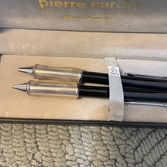 Vintage Pierre Cardin Pen and Pencil Set Black and Silver Tone with rubber grip - Picture 7 of 7